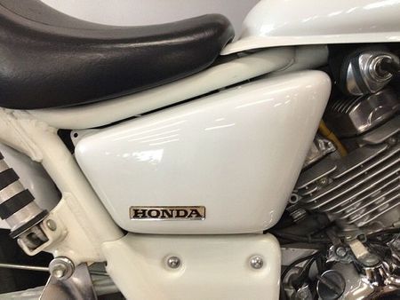 ホンダ マグナ(Vツインマグナ) V-TWIN MAGNA フリンジグリップ キャブ車 スクリーン バックレスト 18