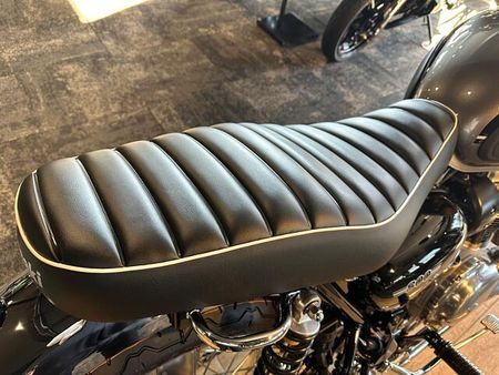 カワサキ W800 相模原エリア唯一のカワサキプラザ店です。お気軽にお問合せくださいませ。 15