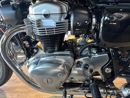 カワサキ W800 相模原エリア唯一のカワサキプラザ店です。お気軽にお問合せくださいませ。 23
