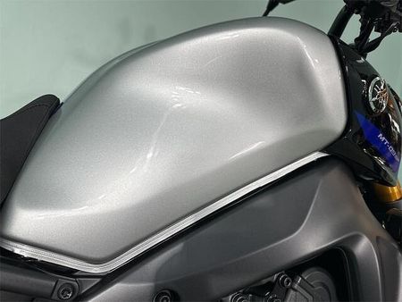 ヤマハ MT-09 17