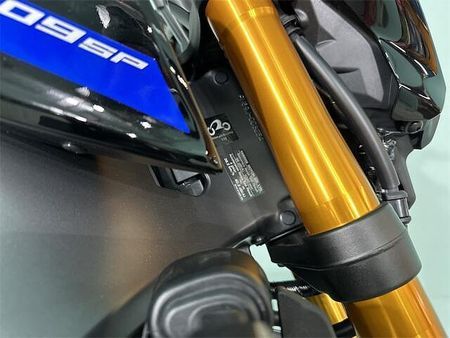 ヤマハ MT-09 6