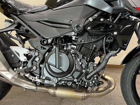 カワサキ Z400 店頭現車無し、要取り寄せ車両。 12