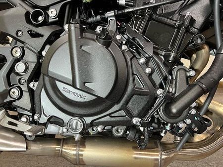 カワサキ Z400 店頭現車無し、要取り寄せ車両。 13