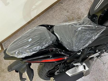 カワサキ Z400 店頭現車無し、要取り寄せ車両。 16