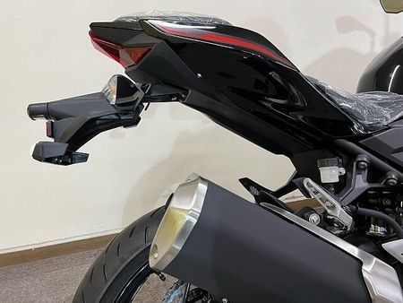 カワサキ Z400 店頭現車無し、要取り寄せ車両。 17