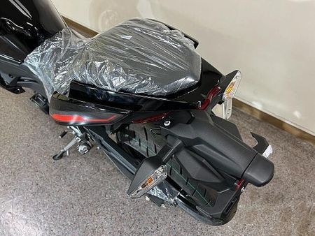 カワサキ Z400 店頭現車無し、要取り寄せ車両。 21