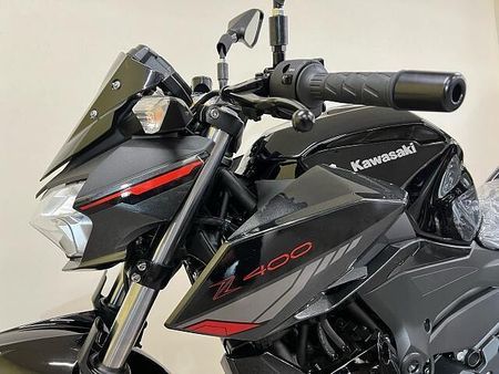 カワサキ Z400 店頭現車無し、要取り寄せ車両。 31