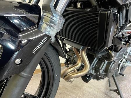 カワサキ Z400 店頭現車無し、要取り寄せ車両。 34