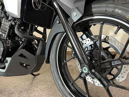 スズキ Vストローム250 10