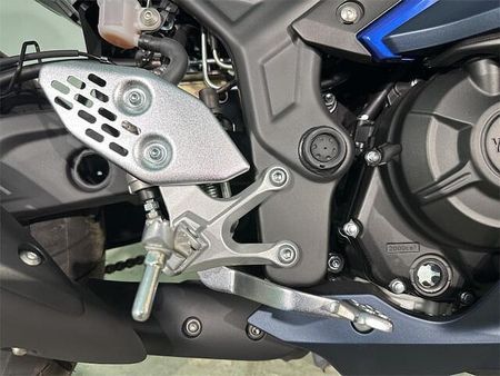 ヤマハ YZF-R25 新車購入用品サポートキャンペーン2024年4月25日まで 17