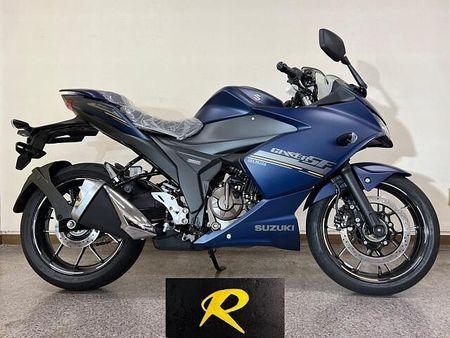 スズキ ジクサー SF250 1