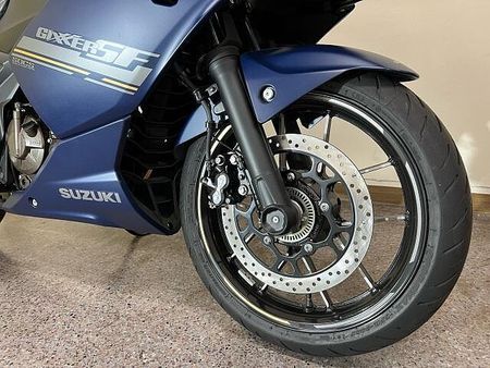 スズキ ジクサー SF250 8
