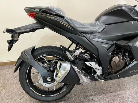 スズキ ジクサー SF250 15