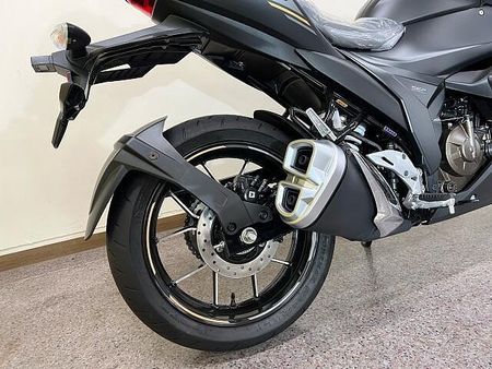 スズキ ジクサー SF250 18