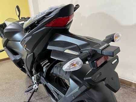 スズキ ジクサー SF250 24