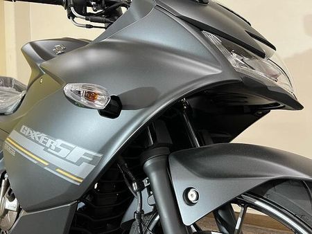 スズキ ジクサー SF250 7