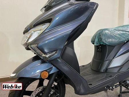 スズキ バーグマンストリート125EX 28