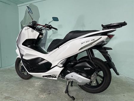 ホンダ PCX125 23