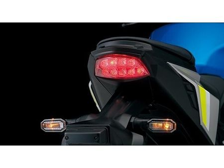 スズキ GSX-S1000 店頭現車無し、要取り寄せ車両。メーカー小売希望価格¥1,430,000‐ 5