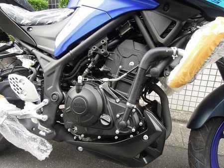 ヤマハ MT-25 エンジン特性はそのままに精悍なフロントマスクに強靭な足回り! 12