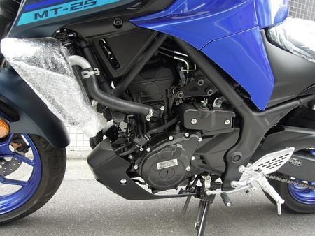 ヤマハ MT-25 エンジン特性はそのままに精悍なフロントマスクに強靭な足回り! 14