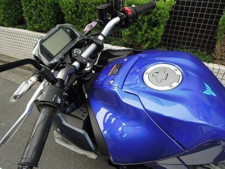 ヤマハ MT-25 エンジン特性はそのままに精悍なフロントマスクに強靭な足回り! 16