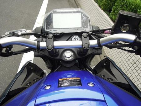ヤマハ MT-25 エンジン特性はそのままに精悍なフロントマスクに強靭な足回り! 17
