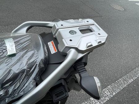 スズキ Vストローム250 大柄な車体でタフなエンジンを搭載のV-ストローム250ABSの入荷です! 28