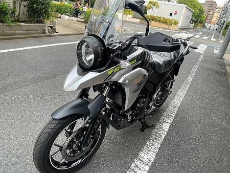 スズキ Vストローム250 大柄な車体でタフなエンジンを搭載のV-ストローム250ABSの入荷です! 6