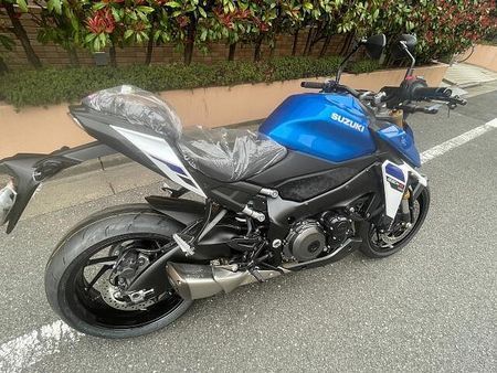 スズキ GSX-S1000 最新のGSX-S1000の入荷!メーターがカラー液晶にグレードアップしました!速いです! 13