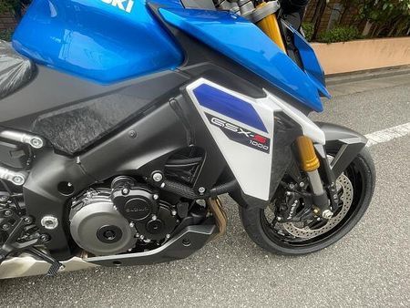 スズキ GSX-S1000 最新のGSX-S1000の入荷!メーターがカラー液晶にグレードアップしました!速いです! 15