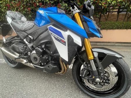 スズキ GSX-S1000 最新のGSX-S1000の入荷!メーターがカラー液晶にグレードアップしました!速いです! 17