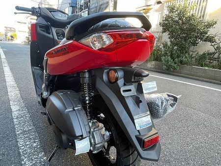 ヤマハ NMAX 155 レッドが際立つ!N-MAX155!豪華機能満載のスマートキーモデルです!上質な走りです!! 16