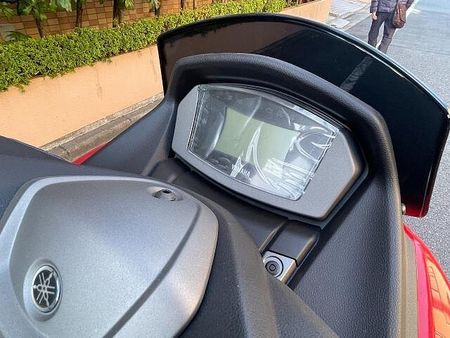 ヤマハ NMAX 155 レッドが際立つ!N-MAX155!豪華機能満載のスマートキーモデルです!上質な走りです!! 27