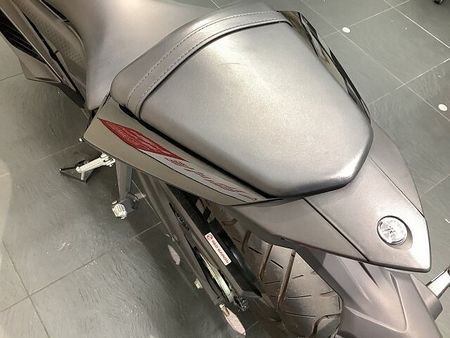 ヤマハ YZF-R25 YZF-R25 ABS マルチバー装備 31