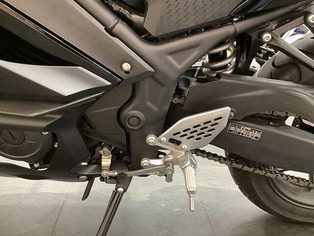ヤマハ YZF-R25 YZF-R25 ABS マルチバー装備 33