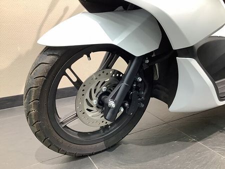 ホンダ PCX150 PCX150 ロングスクリーン/リアボックス 28
