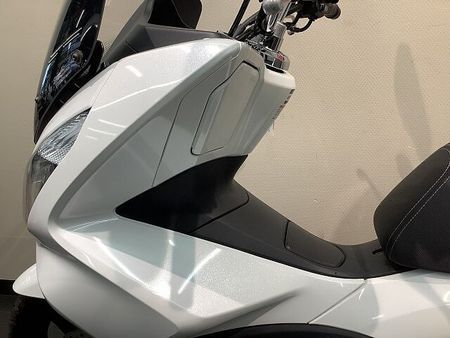 ホンダ PCX150 PCX150 ロングスクリーン/リアボックス 31