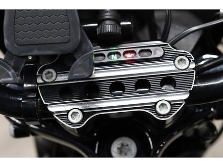 ハーレーダビッドソン XL883N SPORTSTER IRON 2