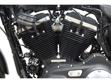 ハーレーダビッドソン XL883N SPORTSTER IRON 18