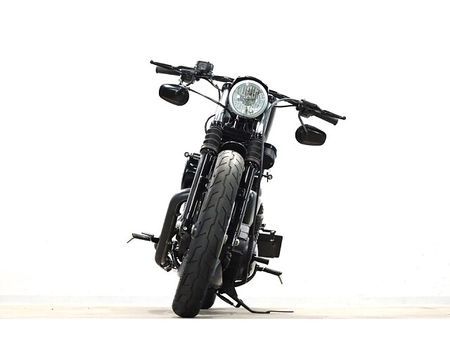 ハーレーダビッドソン XL883N SPORTSTER IRON 16