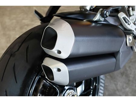 ドゥカティ MONSTER 1200S 32
