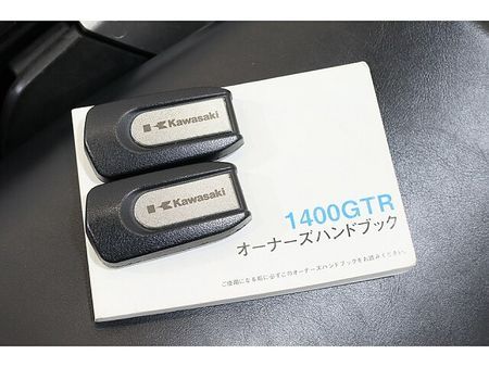 カワサキ 1400GTR 32