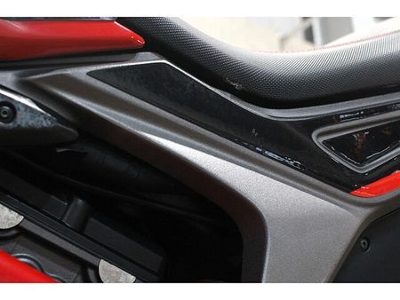 ドゥカティ HYPERMOTARD821 メールでお問合せの際は、ronajapan@gmail.com までお気軽にどうぞ! 16