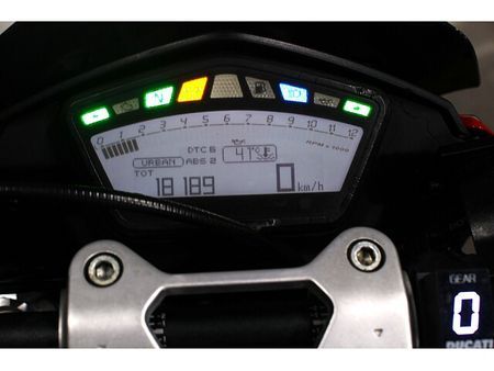 ドゥカティ HYPERMOTARD821 メールでお問合せの際は、ronajapan@gmail.com までお気軽にどうぞ! 25