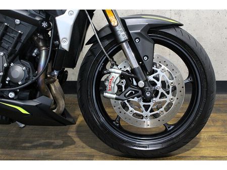 トライアンフ STREET TRIPLE RS メールでお問合せの際は、ronajapan@gmail.com までお気軽にどうぞ! 2