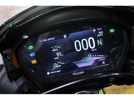 トライアンフ STREET TRIPLE RS メールでお問合せの際は、ronajapan@gmail.com までお気軽にどうぞ! 25