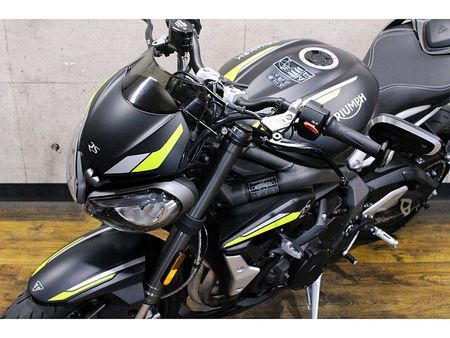 トライアンフ STREET TRIPLE RS メールでお問合せの際は、ronajapan@gmail.com までお気軽にどうぞ! 27