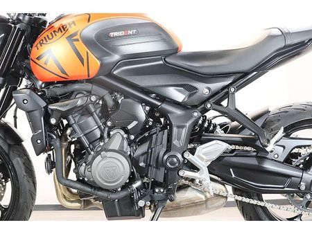 トライアンフ TRIDENT 660 メールでお問い合わせの際は、ronajapan.shiki@gmail.com まで! 15