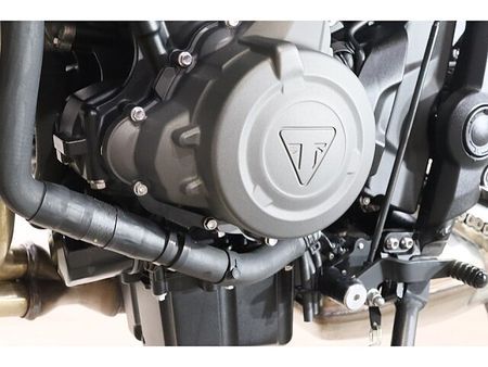 トライアンフ TRIDENT 660 メールでお問い合わせの際は、ronajapan.shiki@gmail.com まで! 17